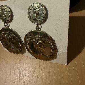 Queen Elizabeth II Earrings Pierced 1981 Simulated Coin Dangle
